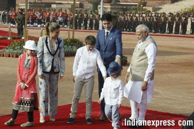 Justin Trudeau, Narendra Modi, Modi meets Trudeau, PM Modi hugs Trudeau, Trudeau India photos, Ceremonial Reception, Rashtrapati Bhavan, Indian Express