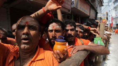 Cops at Kashi Vishvanath Temple's sanctum will now sport civvies, most likely dhoti kurta