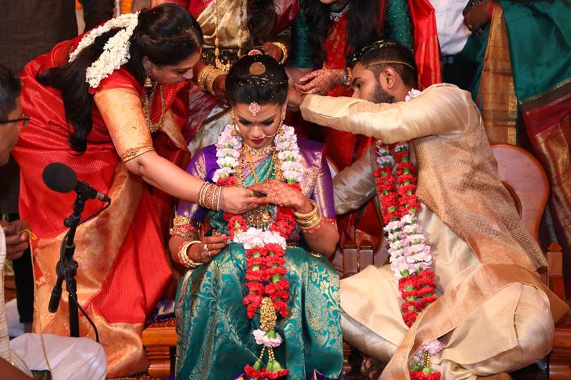 Keerthana Akshay wedding photos