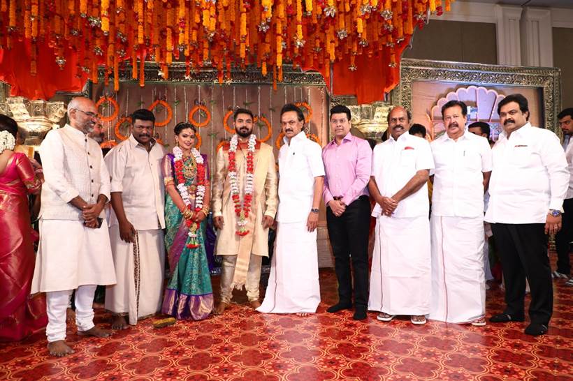 Keerthana Akshay wedding photos