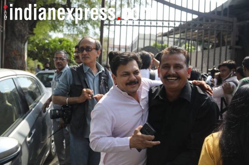 AAP MLAs, supporters enjoying as Delhi High Court quashes Presidential notification
