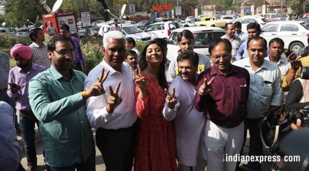 AAP MLAs, supporters enjoying as Delhi High Court quashes Presidential notification