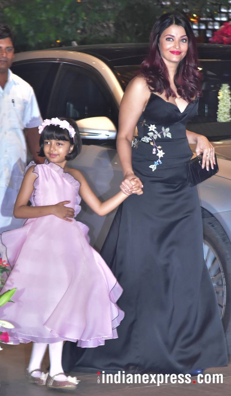Aishwarya Rai Bachchan, Aishwarya Rai Bachchan latest photos, Aishwarya Rai Bachchan fashion, Aishwarya Rai Bachchan Ambani engagement bash, Aishwarya Rai Bachchan Osman studio gown, indian express, indian express news