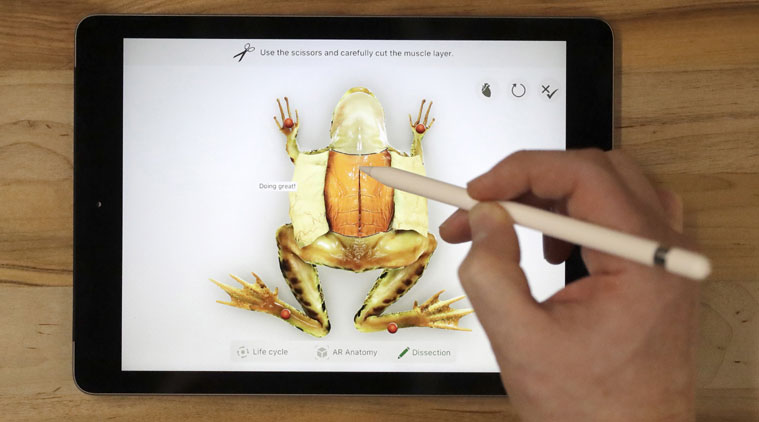 Apple, Apple iPad, Apple new iPad, Apple 2018 iPad, Apple iPad 9.7-inches, Apple ipad price in India, Apple Schoolwork, Apple school apps