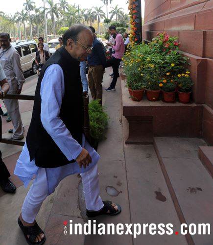 Parliament logajam enters 15th day