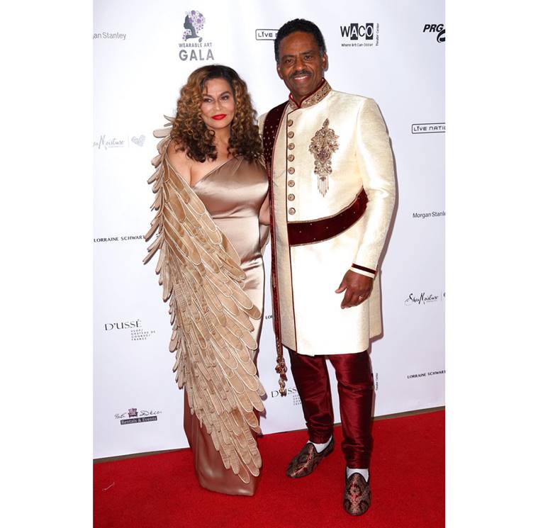 Beyonce, Beyonce latest photos, Beyonce fashion, Beyonce Falguni and Shane Peacock, Beyonce gold gown, Beyonce Wearable Art Gala, Blue Ivy gold gown, Blue Ivy fashion, indan express, indian express news