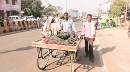 cats No ambulance, hearse, UP man carries wife’s body on handcart