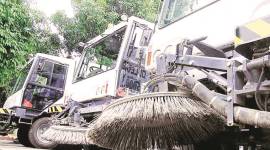 East Delhi Municipal Corporation, EDMC, Sweeping Machines, Delhi Buildings, Delhi Roads, Delhi News, Indian Express News