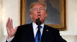 Senators move to protect Robert Mueller as Donald Trump criticizes probe