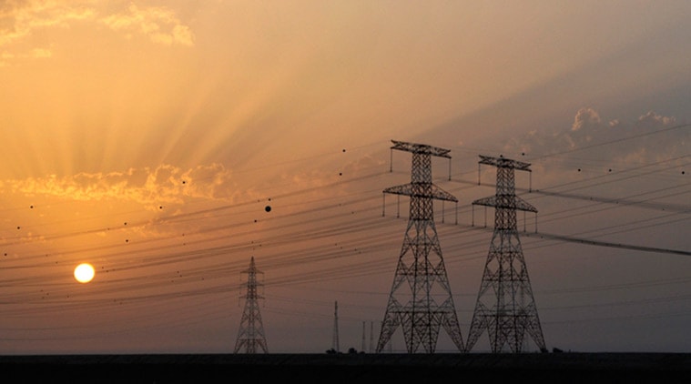 uttar pradesh, uttar pradesh electricity, up rain, high tension wire, students injured, up school student injured, indian express