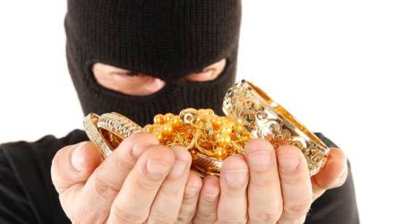 funny robbery cases, robbery stories, Robber goes for gold and comes out with fake gold bars