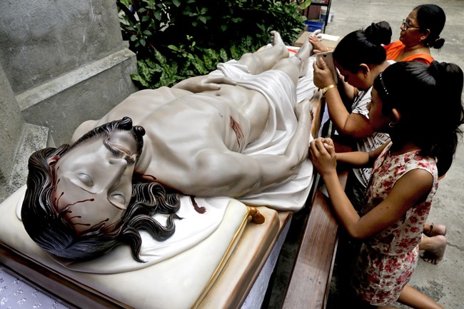 good friday, good friday 2018, passion friday, scared friday, holy week christians, good friday processions, crucifixion, good friday photos, holy friday photos, good friday images, lifestyle news, indian express