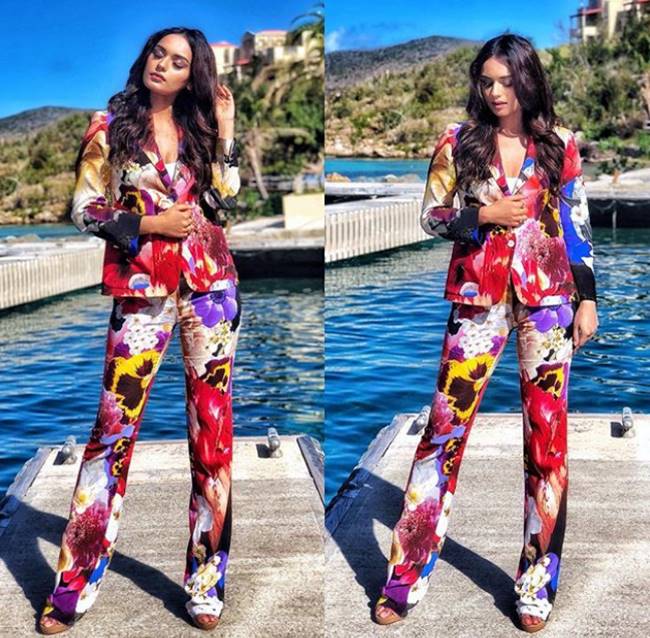 pantsuits, pantsuit fashion, Kareena Kapoor Khan pantsuits, Deepika Padukone pantsuit, Priyanka Chopra panysuits, Manushi Chhillar pantsuits, Mahira Khan pantsuits, fahsion trends pantsuits, indian express, indian express news