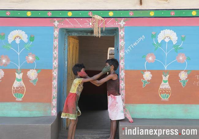 Holi photos, holi images, holi 2018