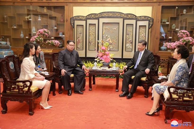 Kim Jong Un, Xi Jinping, North Korea, China, Kim meets Xi, Kim in China pictures, Kim Xi pictures, World news, Indian Express
