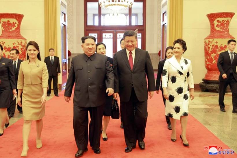 Kim Jong Un, Xi Jinping, North Korea, China, Kim meets Xi, Kim in China pictures, Kim Xi pictures, World news, Indian Express