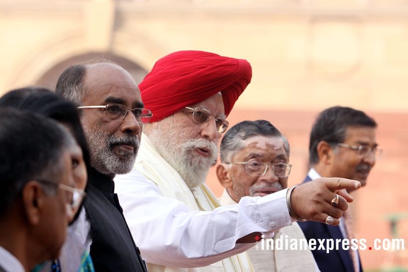 king abdullah photos, jordan king images, abdullah 2 india visit pics, king abdullah modi meet images, jordan kind prez kovind images, rashtrapati bhavan, ceremonial welcome, guard of honour, indian express