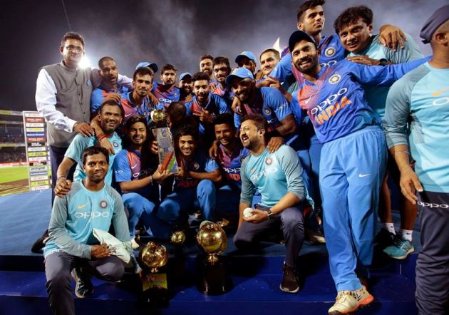 Dinesh Karthik, Nidahas Trophy 2018, Nidahas Trophy 2018 final, Nidahas Trophy 2018 photos, India vs Bangladesh, sports gallery, cricket photos, Indian Express