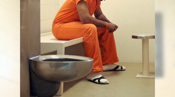 drug dealer refused to poop, man hold poop from arrest, uk news, bizarre news, odd news, funny news, indian express, viral news,