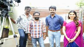 Samantha Akkineni has finished shooting for her portions in the upcoming film Seema Raja which also stars Sivakarthikeyan. Taking to Twitter, the actor thanked the team for bringing out the best in her. “And it’s a wrap for me on #SeemaRaja. It’s only March and the year has offered so much already. Grateful and happy !! #2018 Thank you to my wonderful team 24AM Studios, Sivakarthikeyan and Ponram for being the best,” Samantha tweeted. In response to her tweet, the film’s male lead Sivakarthikeyan has said that he is eager to watch Samantha’s Silambattam skills on the big screen. “Thank you Samantha! Happy working with u & waiting to see ur Silambattam on screen with audience #SeemaRaja,” he tweeted. A video of Samantha practising the Silambam had gone viral last year and now we know which film Samantha will be flaunting her Silambam skills! This is the first time Sivakarthikeyan and Samantha are being paired against each other. Touted to be a rural flick, Samantha will be playing a village belle. The film is being helmed by Ponram who has earlier directed Sivakarthikeyan Varutha Padatha Valibar Sangam and Rajinimurugan. Samantha has quite a number of projects that are ready to hit the big screen. She has Rangsthalam with Ram Charan that is expected to release on March 30. Samantha also has Irumbu Thirai with Vishal that is expected to release as soon as the strike gets over. The Mersal beauty will be shooting for the Tamil remake of the Kannada hit U-Turn. Apart from this, she also Super Deluxe with Vijay Sethupathi.