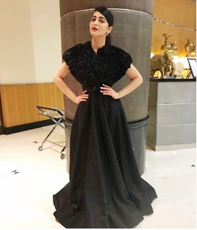 Manushi Chhillar, Kangana Ranaut, Mahira Khan, Malaika Arora, Shruti Haasan, Athiya Shetty, Madhuri Dixit, Hansika Motwani, Kalki Koechlin, Lara Dutta, Genelia D'Souza, celeb fashion, bollywood fashion, indian express, indian express news