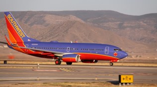 Southwest passengers leap from wing after emergency landing