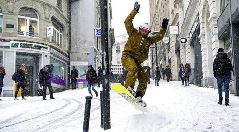 Snow, high winds paralyse European airports, claim lives World News
