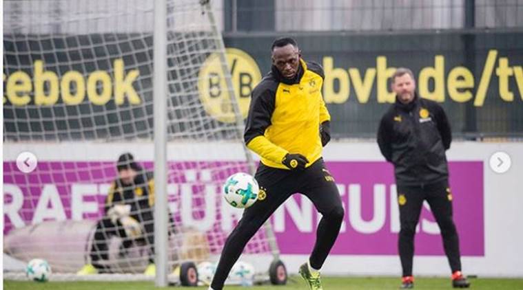 Usain Bolt trains with Borussia Dortmund.