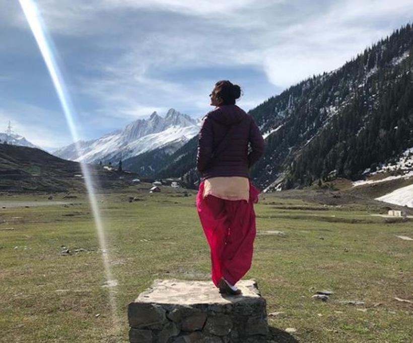 taapsee pannu Kashmir view