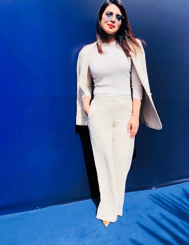 Priyanka Chopra, Priyanka Chopra latest photos, Priyanka Chopra fashion, Kangana Ranaut, Kangana Ranaut latest photos, Kangana Ranaut fashion, Kangana Ranaut summer dress, Kajal Aggarwal summer dresses, Kriti Sanon summer dresses, indian express, indian express news