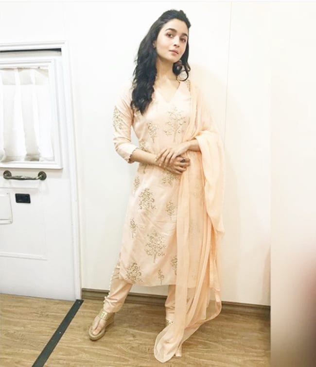 fashion hits and misses, alia bhatt, kareena kapoor khan, kangana ranaut, alia bhatt, priyanka chopra, malaika arora, sonakshi sinha, parineeti chopra, karisma kapoor, jacqueline fernandez, tamannaah bhatia, shruti haasan, celeb fashion,bollywood fashion, indian express, indian express news