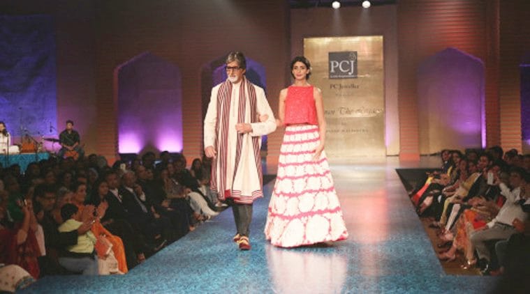 Deepika Padukone, Ranbir Kapoor, Manish Malhotra, Shabana Azmi, Mijwan Fashion Show, Shah Rukh Khan, Amitabh Bachchan, Farhan Aktar, Anushka Sharma, Deepika Padukone fashion, Ranbir Kapoor fashion, Deepika Padukone latest photos, Ranbir Kapoor latest photos, celeb fashion, bollywood fashion, indian express, indian express news