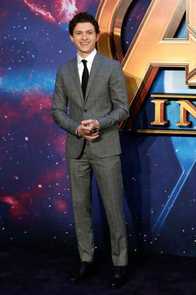 Tom Hiddleston, Elizabeth Olsen and Tom Holland grace Avengers Infinity ...