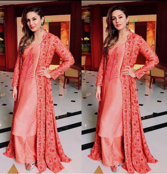 bold colours, bold colours fashion, how to wear bold colours summer, summer fashion trends, Aishwarya Rai Bachchan bold colours, Aishwarya Rai Bachchan latest photos, Aishwarya Rai Bachchan fashion, Manushi Chhillar bold colours, Kareena Kapoor Khan bold colours, Priyanka Chopra bold colours, Malaika Arora bold colours, indian express, indian express news