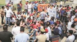 Members of SOI protest near Gate Number 3 at Panjab Univesity on Thurday. (Kamleshwar Singh)