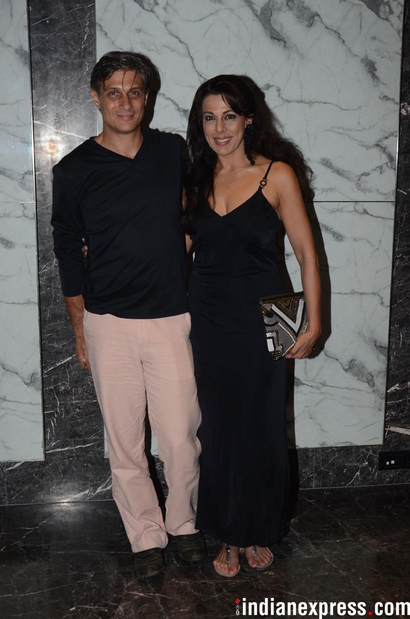 pooja bedi with a friend