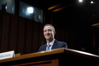 Facebook, Facebook data policy, Facebook data scandal, Facebook third-party data, Facebook tracking non-users, Facebook tracking logged out users, Facebook Cambridge Analytica