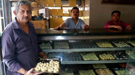 food stalls run by family, families running food shops, food shop families, family food shop, food story, indian express, indian express news