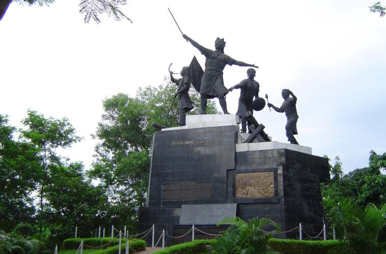 Assam, Lachit Borphukan, Lachit Borphukan statue, Assam history, Assam monument 