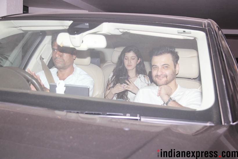 shanaya kapoor attends party