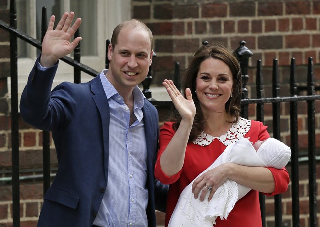 royal baby, royal baby 3, third royal baby, royal baby photo, third royal baby photos, royal baby first photos, kate middleton, prince william, kate middleton new baby photos, duchess of cambridge new baby photos, world news, indian express,