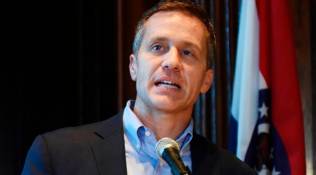 Missouri governor Eric Greitens mirrors Donald Trump in quest to survive scandal