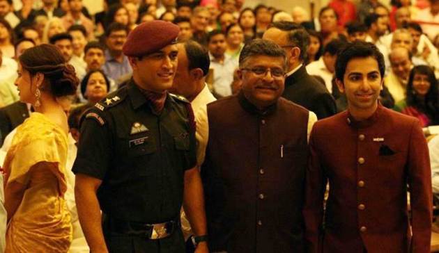 MS Dhoni and Pankaj Advani with Union Minister Ravi Shankar Prasad.
