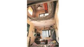 Building collapses in Kalbadevi