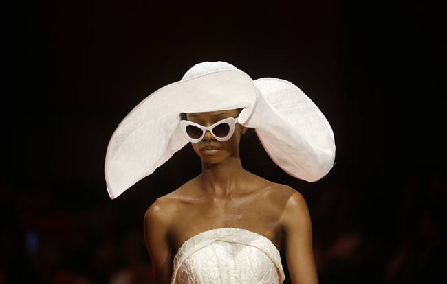 Nigeria fashion week, latest fashion week, Naomi Campbell, Nigeria fashion week, Naomi Campbell, Divas Abaya designs, Laurence Airline, Andrea Lyamah, indian express, indian express news