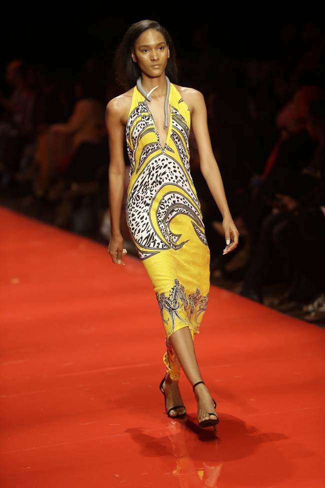 Nigeria fashion week, latest fashion week, Naomi Campbell, Nigeria fashion week, Naomi Campbell, Divas Abaya designs, Laurence Airline, Andrea Lyamah, indian express, indian express news