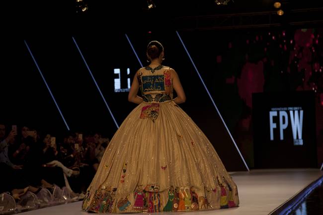 Pakistan Fashion Week, Pakistan Fashion Week latest photos, Pakistan Fashion Week fashion, Pakistan Fashion Week latest designs, Pakistan Fashion Week Rozina Munib, Deepak Perwani, Boheme Kanwal, indian express, indian express news
