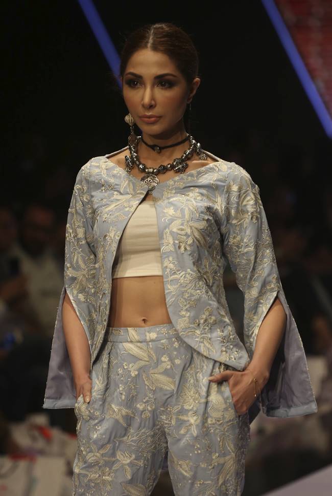 Pakistan Fashion Week, Pakistan Fashion Week latest photos, Pakistan Fashion Week fashion, Pakistan Fashion Week latest designs, Pakistan Fashion Week Rozina Munib, Deepak Perwani, Boheme Kanwal, indian express, indian express news