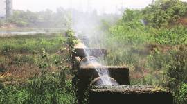 water pipelines, water pipeline leakage, bottled water plant, municipal water stolen , panvel municipal corporation, panvel mc, mumbai news, indian express