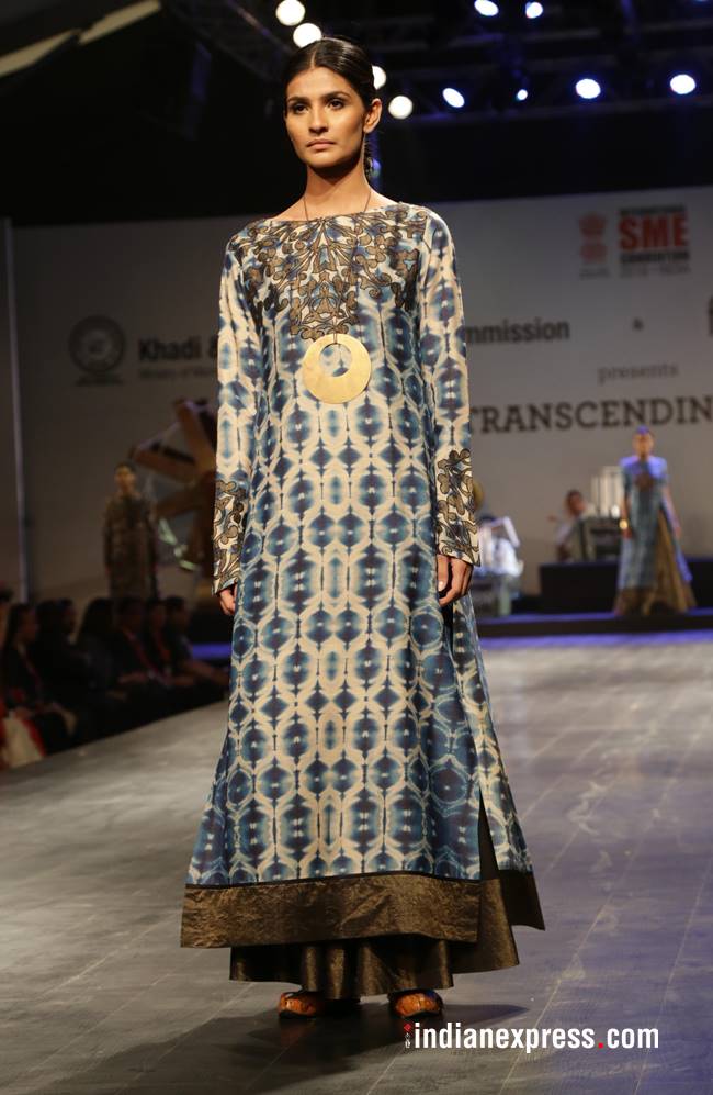 Khadi - Transcending Boundaries fashion show, khadi FDCI, Rohit Bal latest designs, Anju Modi latest designs, Payal Jain latest designs, Poonam Bhagat latest designs, indian express, indian express news